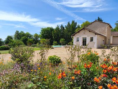 Maison - 295 m² - 10 pièces