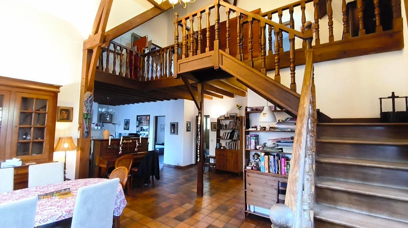 Maison - 171 m² - 10 pièces