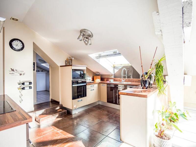 Appartement - 218 m² - 6 pièces