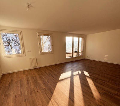 Appartement - 75 m² - 3 pièces