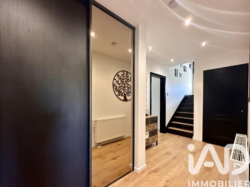 Maison - 170 m² - 8 pièces