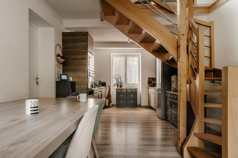 Maison - 315 m² - 12 pièces