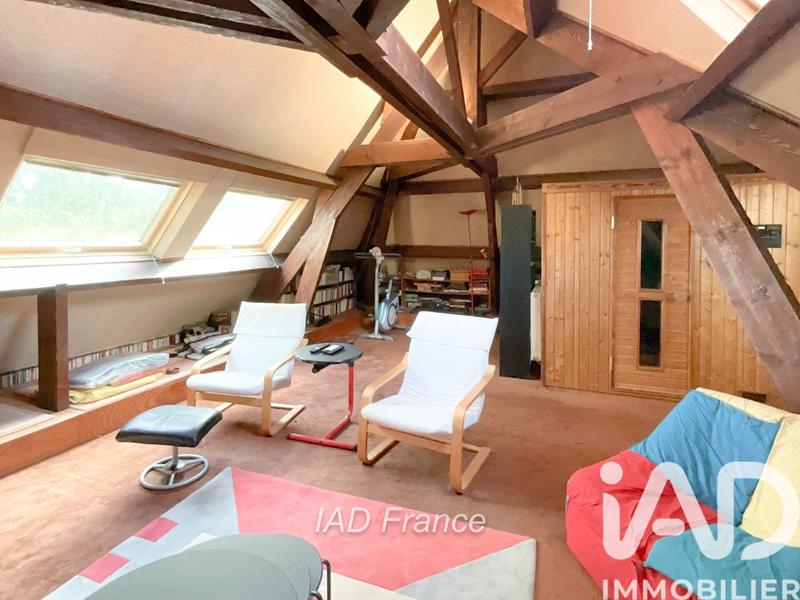 Maison - 225 m² - 8 pièces