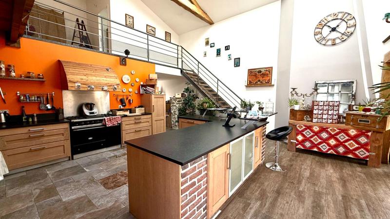 Maison - 195 m² - 6 pièces