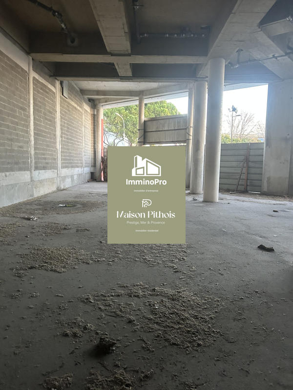 Local commercial - 355 m²