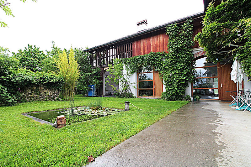 Maison - 447 m² - 8 pièces