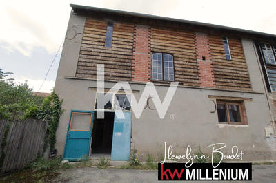 Maison - 210 m² - 2 pièces