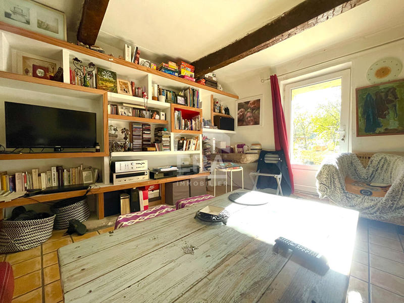 Maison - 213 m² - 8 pièces