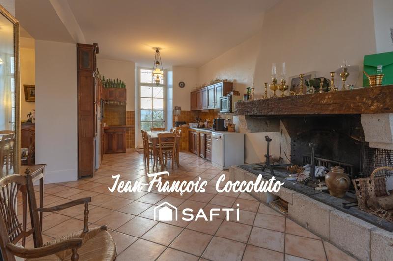 Château - 493 m² - 12 pièces