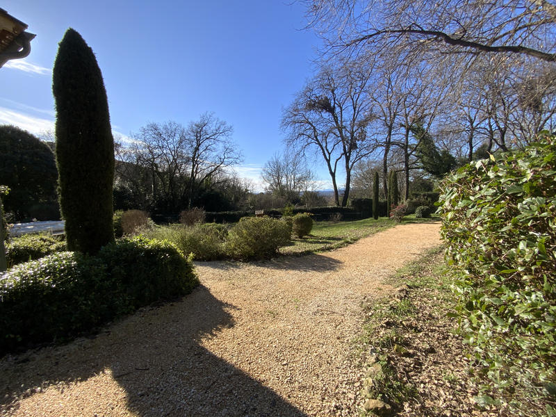 Maison - 288 m² - 6 pièces