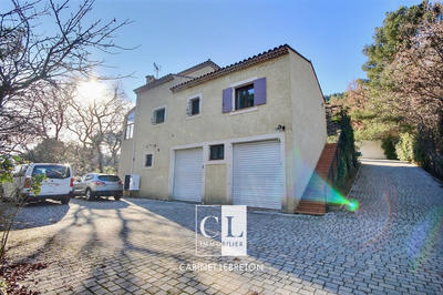 Villa - 419 m² - 6 pièces