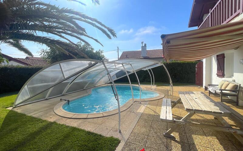 Villa - 215 m² - 7 pièces