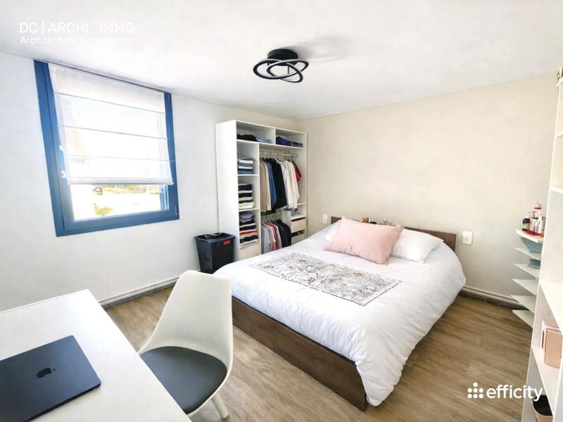 Maison - 365 m² - 9 pièces