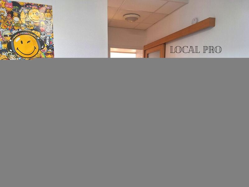 Local d'activités - 128 m² - 4 pièces