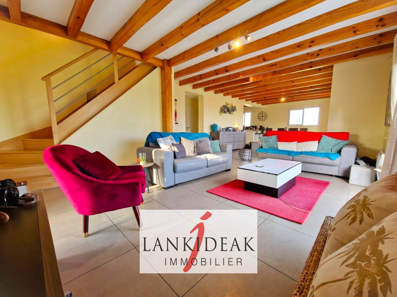 Maison - 164 m² - 5 pièces