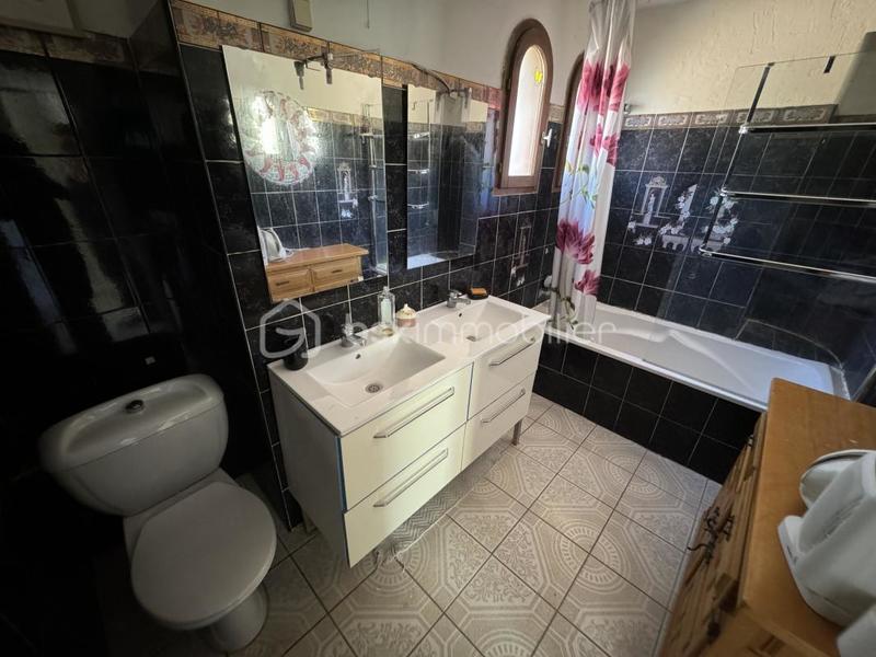 Villa - 170 m² - 8 pièces