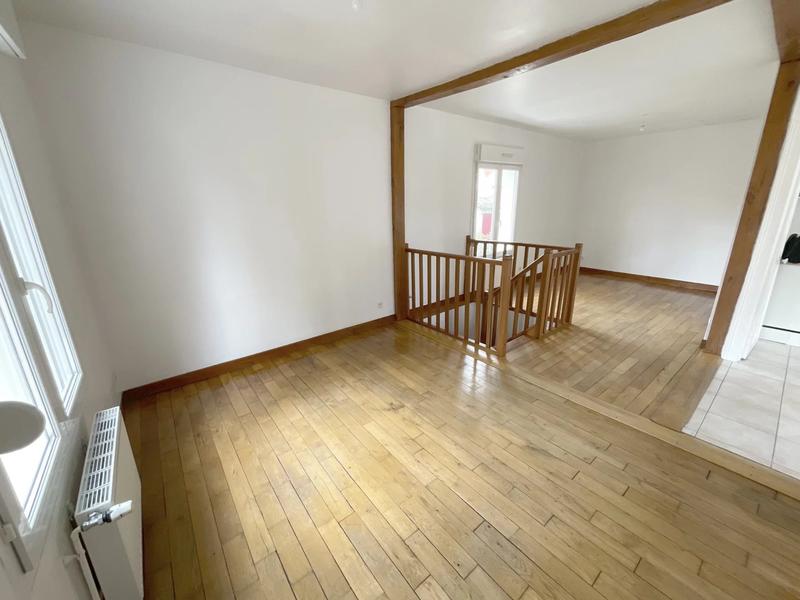 Maison - 99 m² - 5 pièces