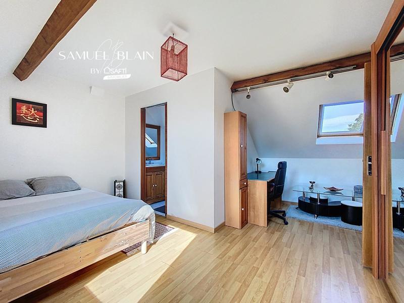 Maison - 170 m² - 9 pièces