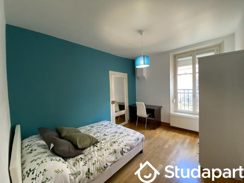 Appartement - 80 m² - 4 pièces