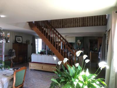 Maison - 204 m² - 6 pièces