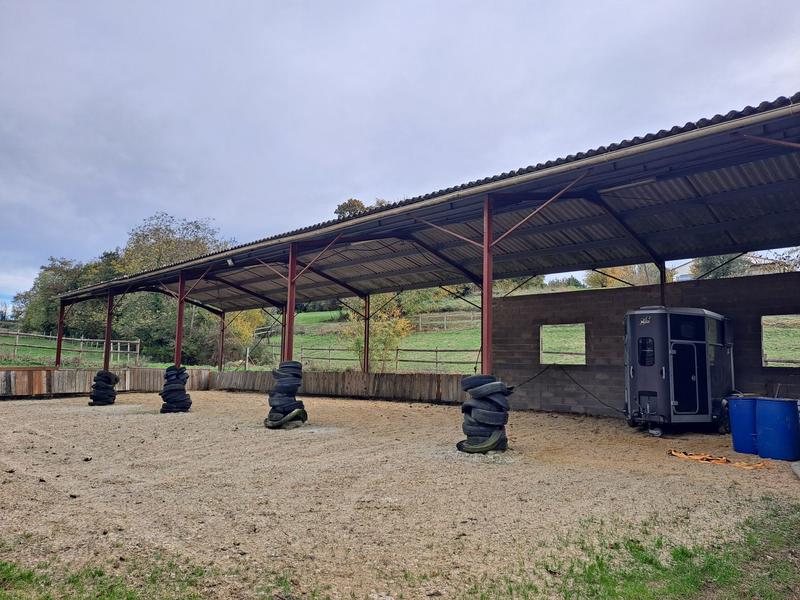 Maison - 222 m² - 7 pièces