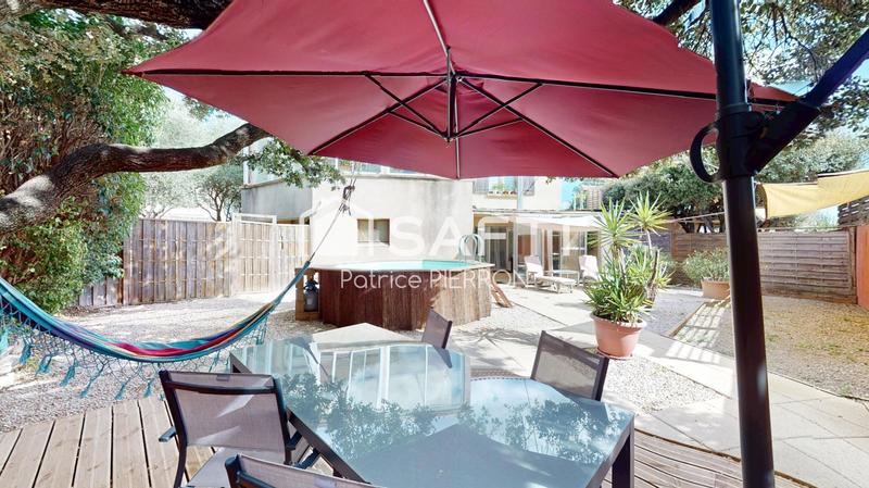 Maison - 258 m² - 10 pièces