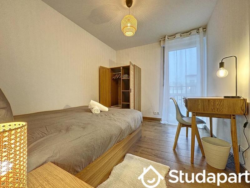 Chambre - 10 m² - 1 pièce