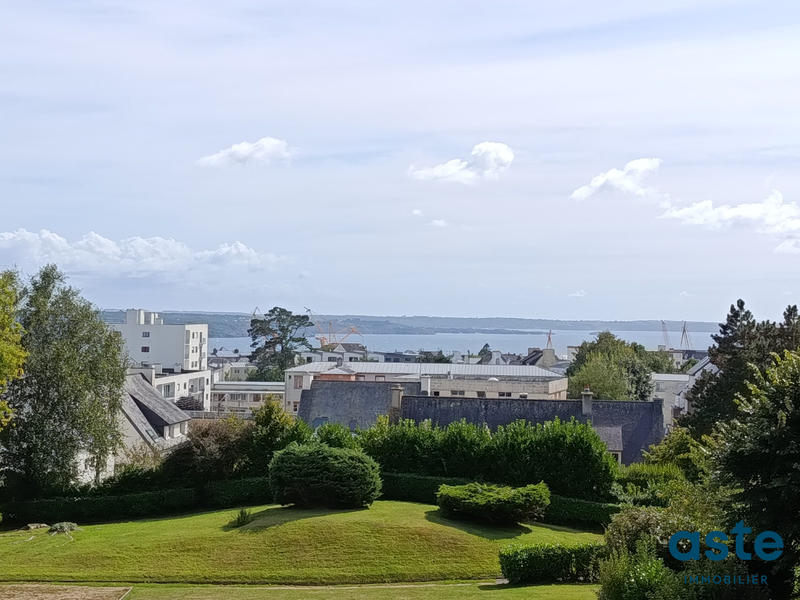 Appartement - 104 m² - 5 pièces