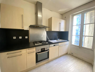 Maison - 97 m² - 5 pièces