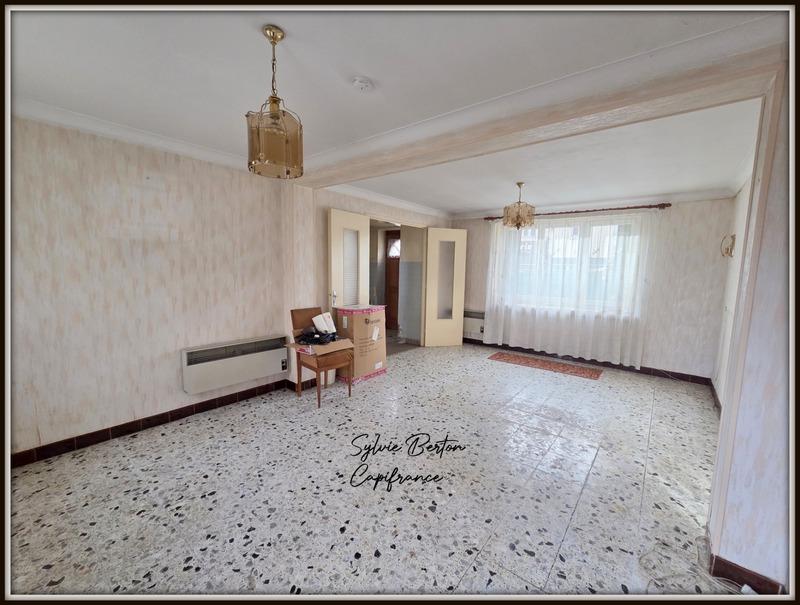 Maison - 90 m² - 5 pièces