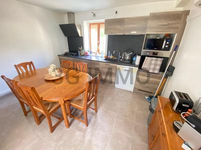 Maison de ville - 84 m² - 3 pièces