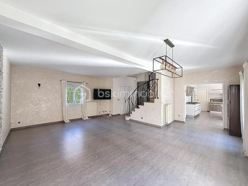 Maison - 158 m² - 7 pièces