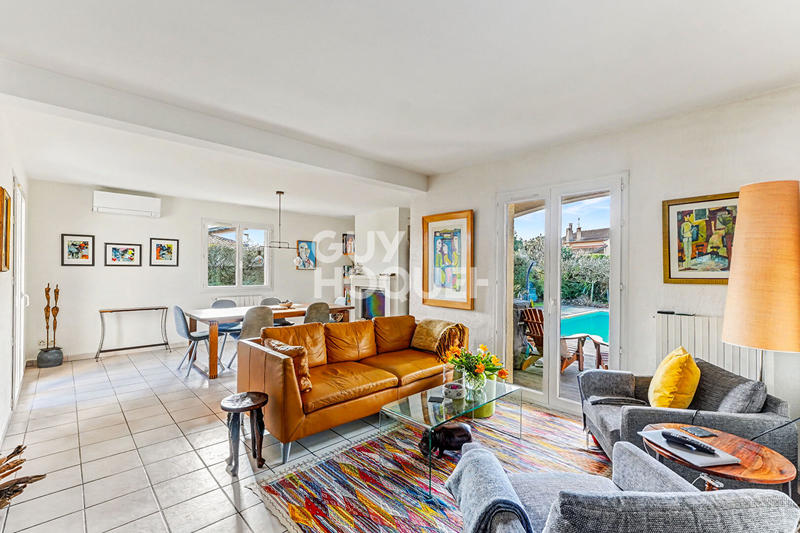 Maison - 161 m² - 6 pièces