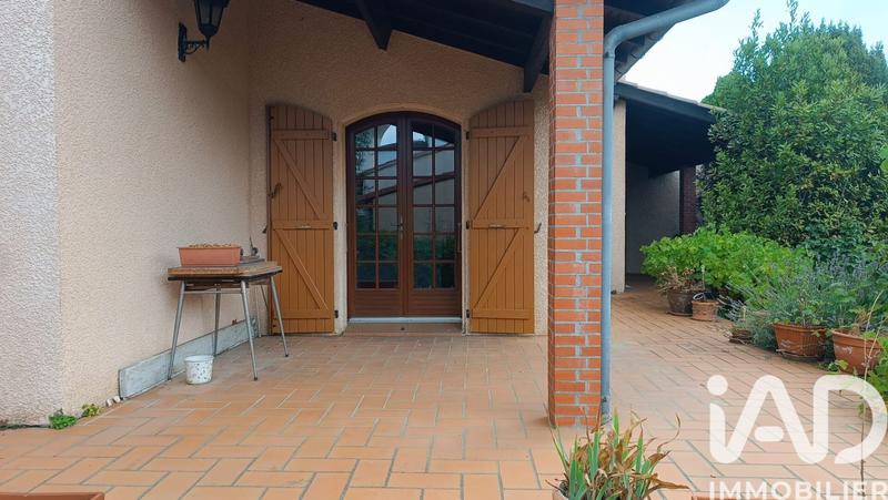 Maison - 231 m² - 7 pièces