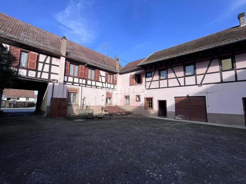 Maison - 374 m² - 17 pièces