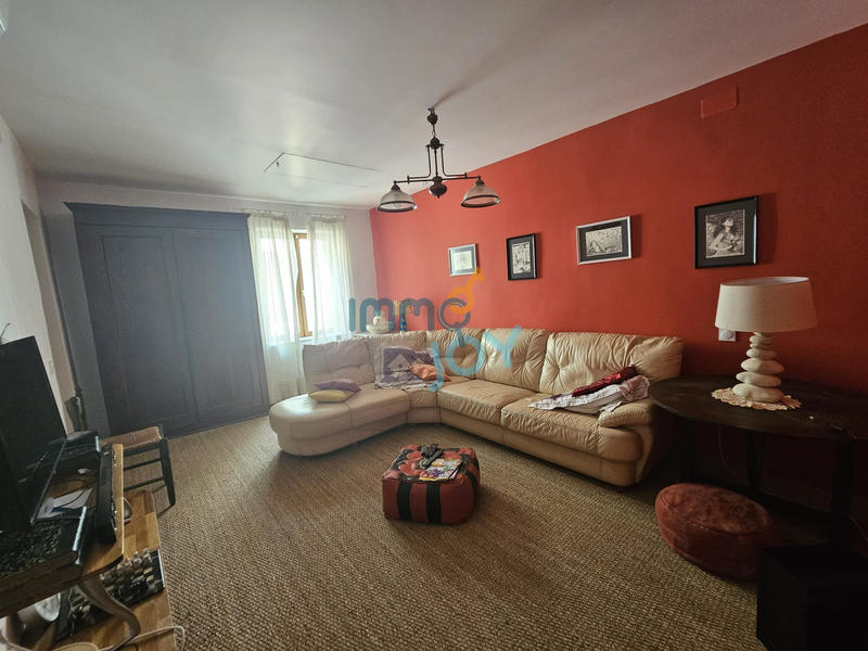 Maison de village - 196 m² - 10 pièces