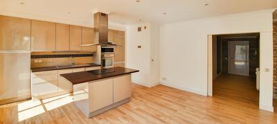 Appartement - 84 m² - 3 pièces