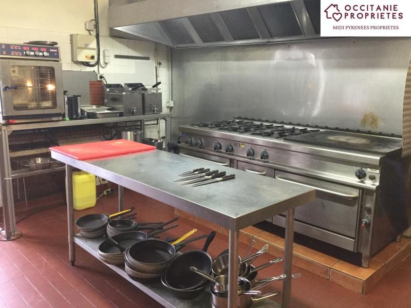 Propriété - 600 m² - 14 pièces