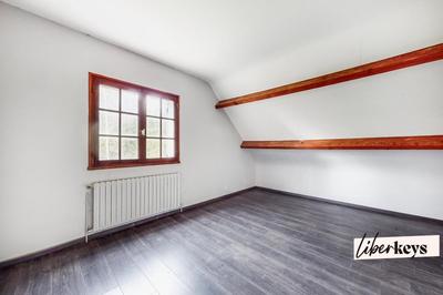 Propriété - 270 m² - 8 pièces