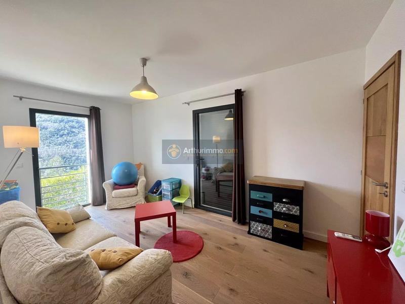 Maison - 195 m² - 5 pièces