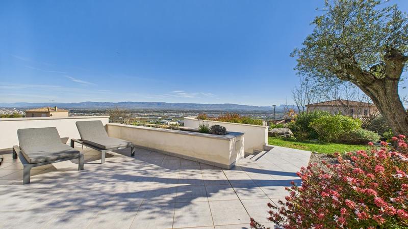 Pavillon - 177 m² - 7 pièces