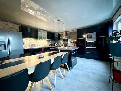 Maison - 133 m² - 6 pièces