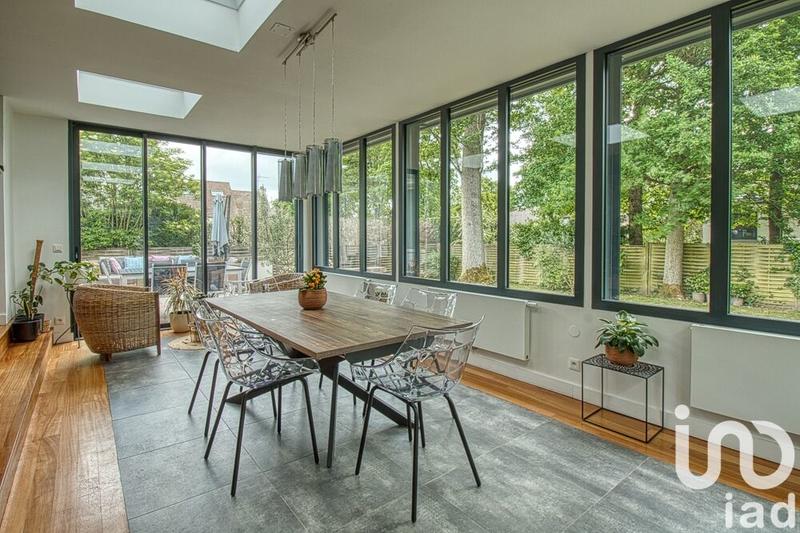 Maison - 218 m² - 9 pièces