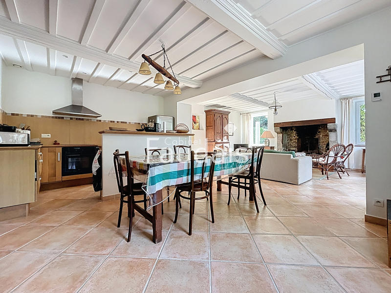 Maison - 149 m² - 7 pièces