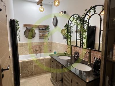 Maison - 195 m² - 7 pièces