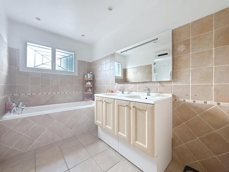 Maison - 134 m² - 5 pièces