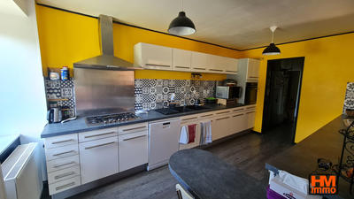 Maison - 235 m² - 8 pièces