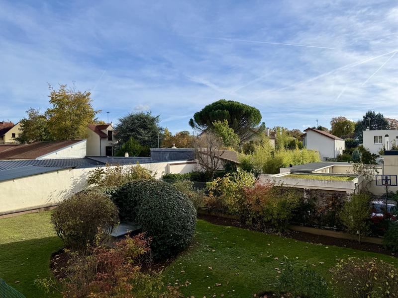 Appartement - 100 m² - 4 pièces