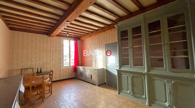 Maison traditionnelle - 255 m² - 12 pièces