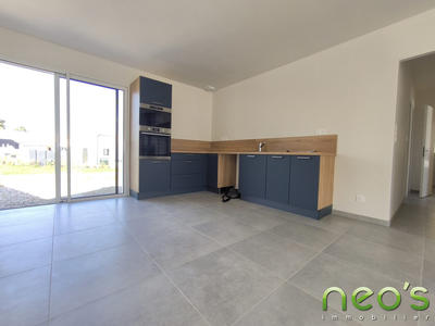 Maison traditionnelle - 82 m² - 4 pièces